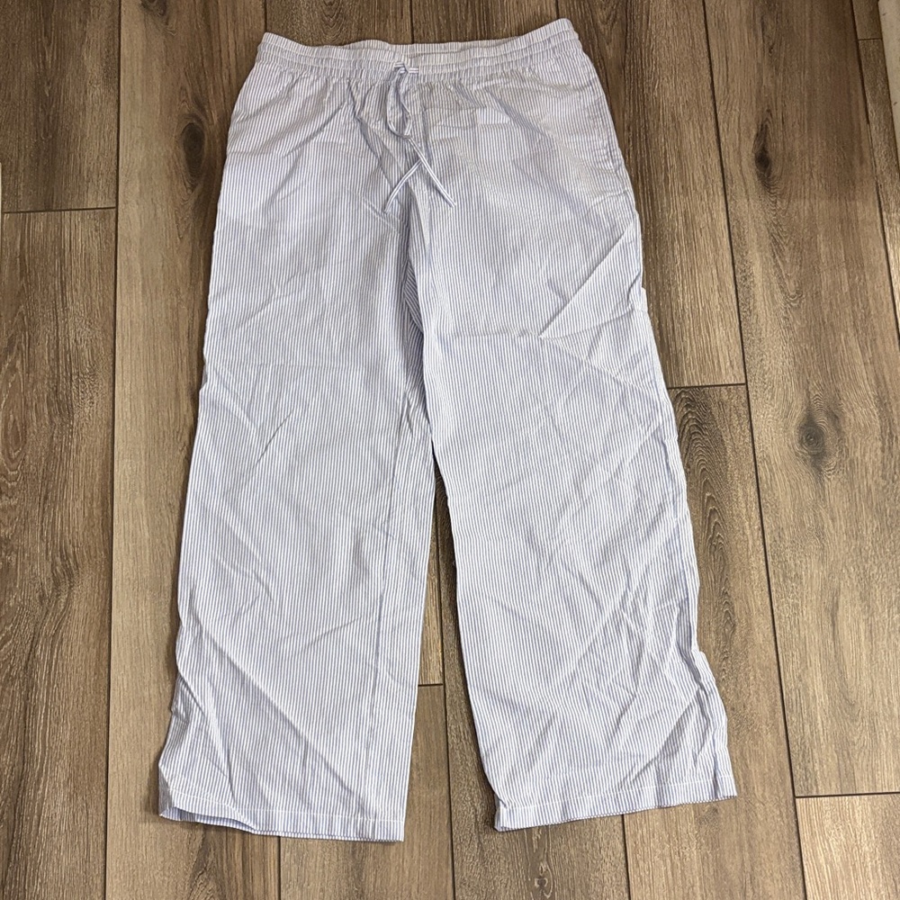 H&M Women’s Blue & White Striped Pants